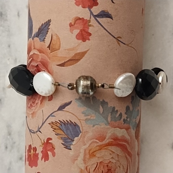 Vintage Iridescent Coin Pearls & Black Faceted Onyx Bead Bracelet Magnetic Clasp - Picture 7 of 12